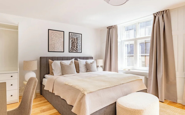Sanders Regent Bright Apartment in City Center