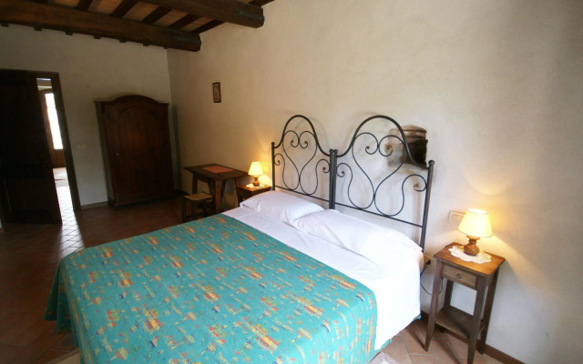 Spacious Holiday Home in Montone