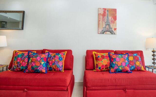 Ocean Front Condo Sleeps 4 Adults-Grand Venetian T3000-1606