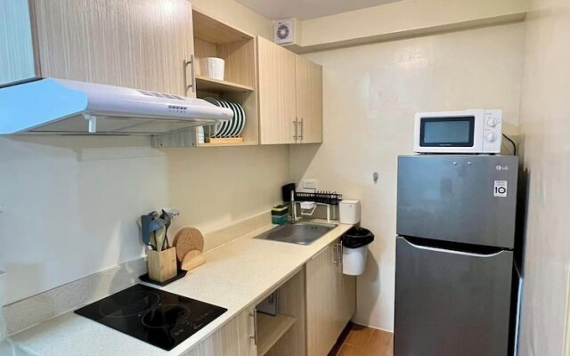 Seawind Condo 2 BR Facing Samal View
