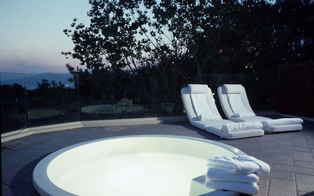 Kefalari Suites