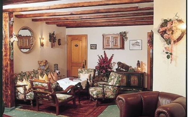 Hotel-Pension Marmotta