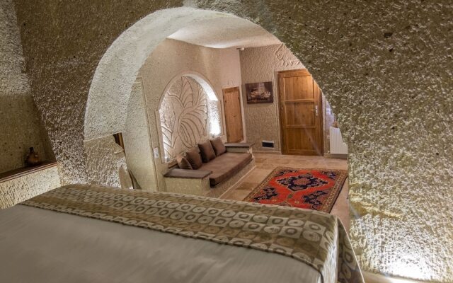 Grand Elite Cave Suites