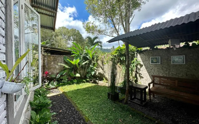Winaposa Villas and Warung Pudak