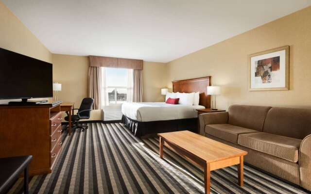 Days Inn & Suites by Wyndham Edmonton Airport