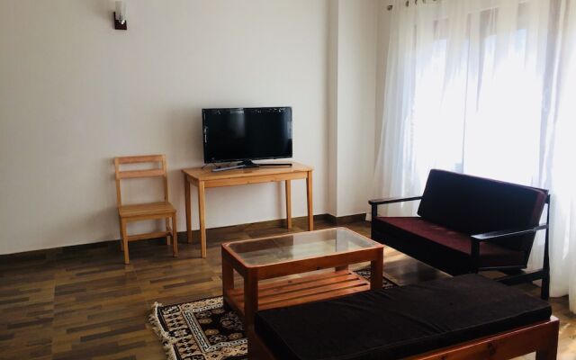 Choni Apartment