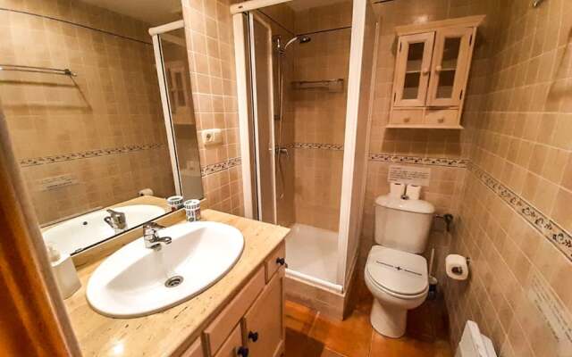 Blue Tour Travel Plaza