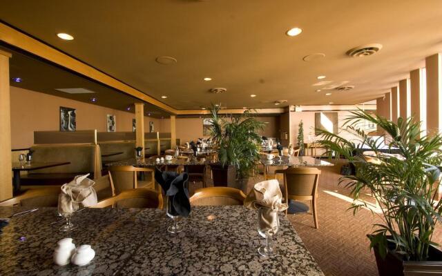 Coast Discovery Inn