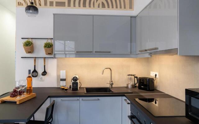 Central Suites Aegina 2