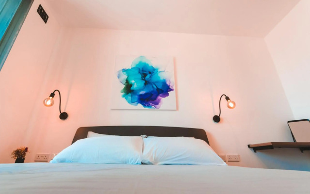 Ideal Location, Stylish 1BR Apartment with Free Parking