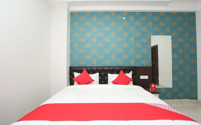 Mukesh Palace By OYO Rooms