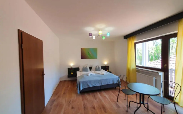 Garni Hotel Biebertal am Milseburgradweg