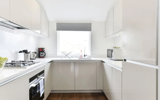 Tower Bridge City Apartments