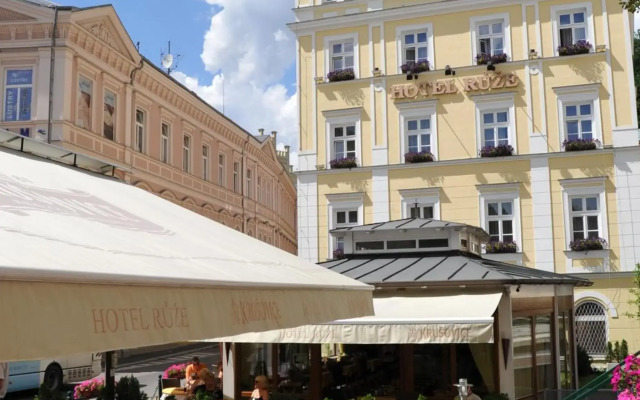 Hotel Ruze