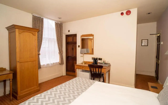 The Silver Cup - Inn