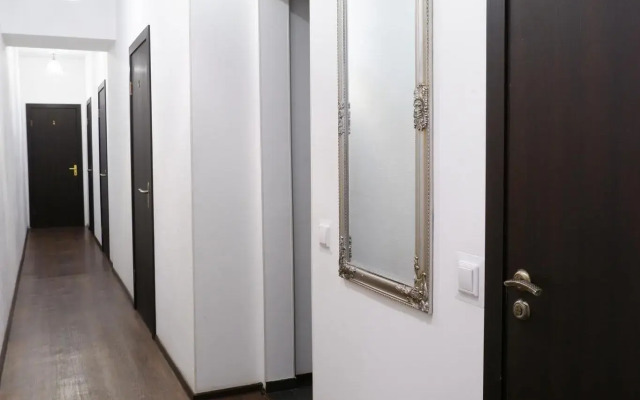 Guest house on Kolokolnaya street 10