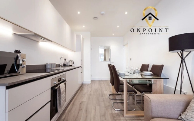 Fantastic 1 Bedroom Apt with PARKING