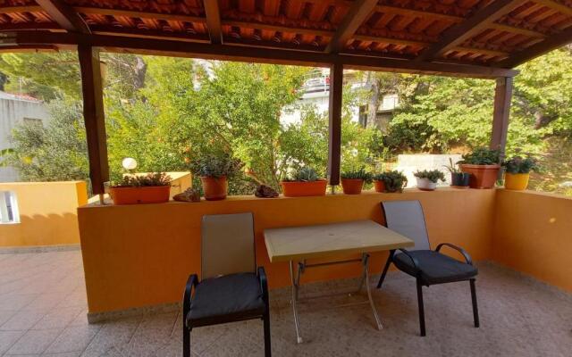 Apartments Vinko Mljet- One-bedroom Apartment With Terrace
