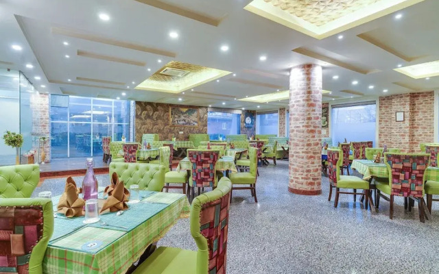 Hotel Golden Leaf Kashmir