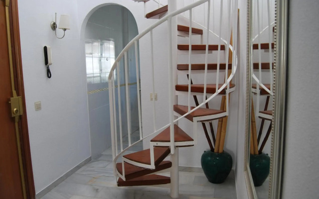 AP010 - Alcazaba Atico