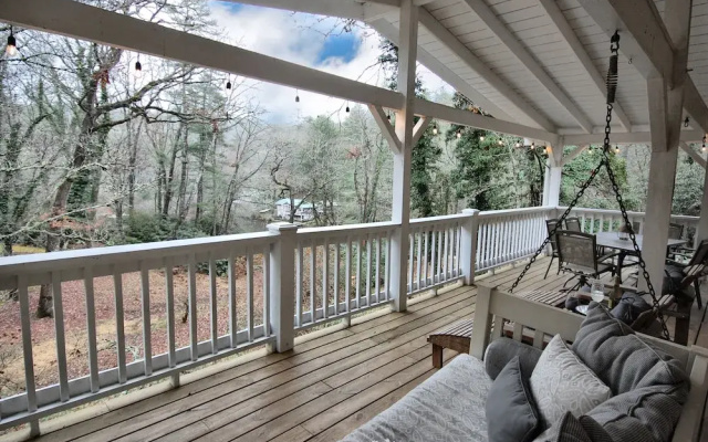 Highlands Hideout
