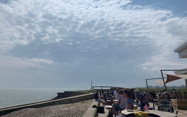 Poker Dot Getaway 1 Stay-play-getaway