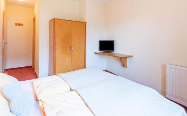 Wooden Apartment in Hainzenberg near Ski Bus