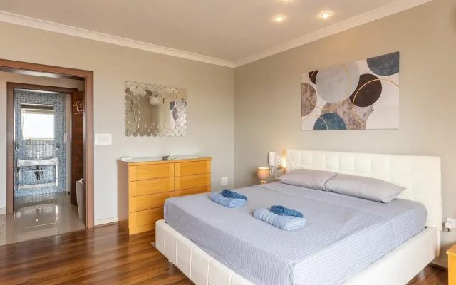 Modern Penthouse Savoy Garden in Gzira