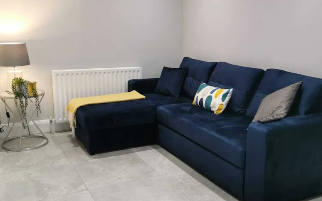 Modern 3-bed Apartment in Magherafelt Sleeps 8