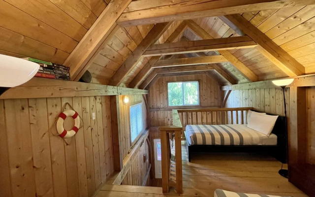 Black Bear Cottage