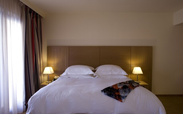 Valis Resort and Spa