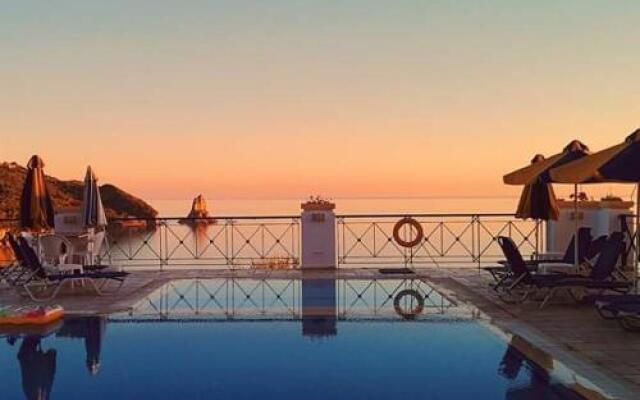 Aparthotel 3 stars Agios Gordios