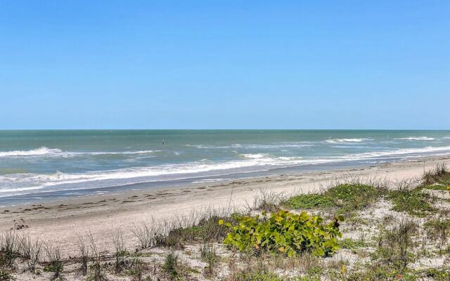 Beachside Condo in Tampa Bay by RedAwning