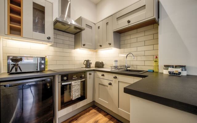 Stylish Modern Apartment Parking