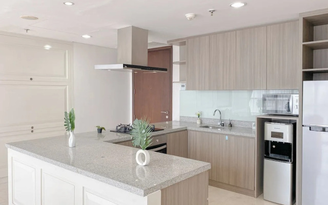 Nice and Comfy 2BR Apartment at Ciputra World 2