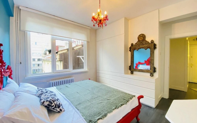 Missafir Flat Close to City s Mall in Nisantasi