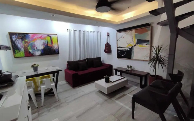 L1 Twin Bed Staycation in Bonifacio Global City