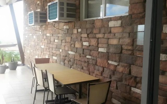 Magallanes Square Hotel