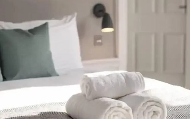 Torphichen Street 5 Star Luxury Apartment