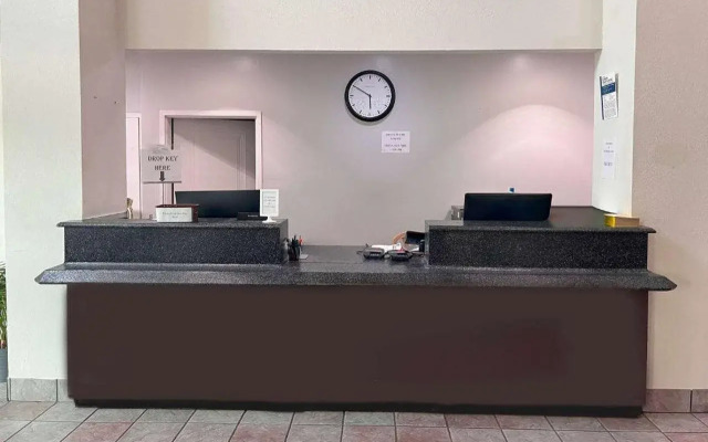 Baymont by Wyndham Kingdom City