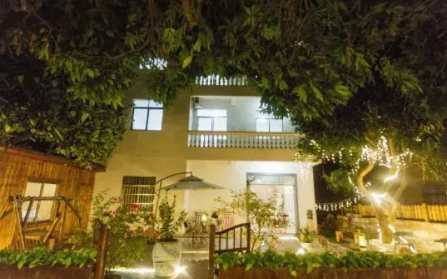 Weizhou Island Manyue Homestay (Shiluokou Beach Shop)