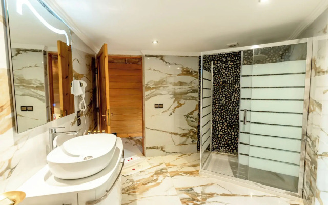 Chateau Eden El Rouh