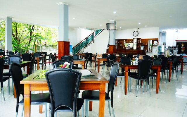Oyo 480 Hotel Demuon
