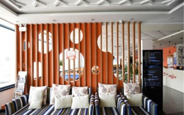 Motel Qingdao Licang Square