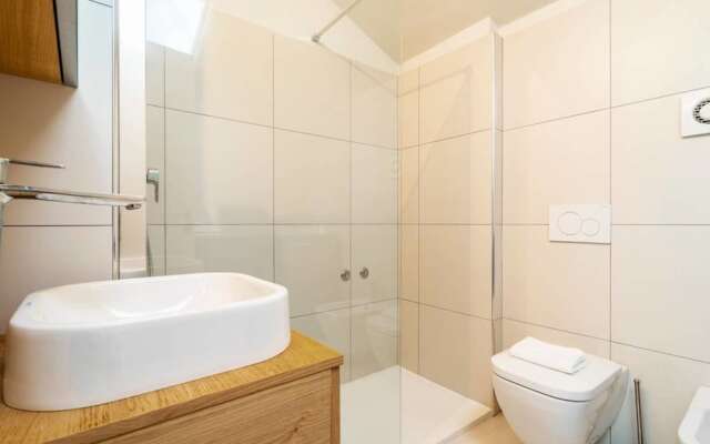 Classy Milanese Stay near Sforza Castle