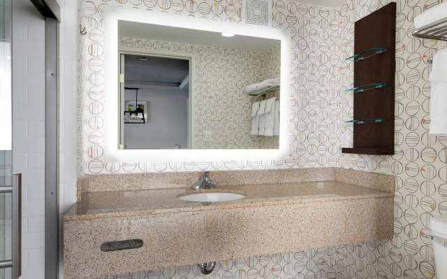 Holiday Inn : Bloomington W MSP Airport Area by IHG