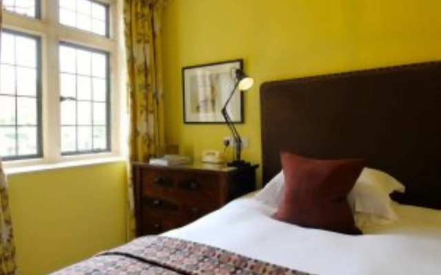 Hare And Hounds Hotel