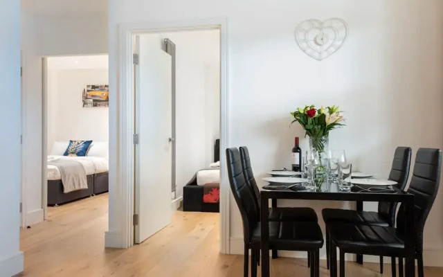 Platinum Apartment in Central Camden 9984