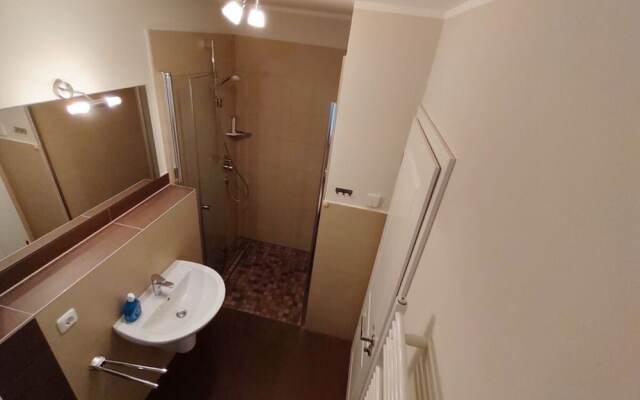 Strandburg Modern Retreat