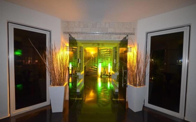 Luxury Villa in Sosua Center - 7 Beds/7 Baths